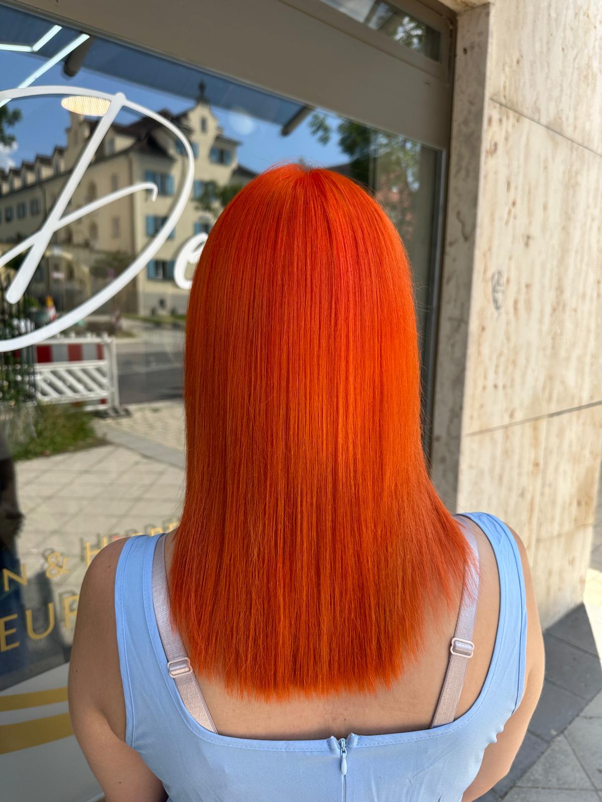 Orange-Coloration glatt – Hair Deluxe Augsburg
