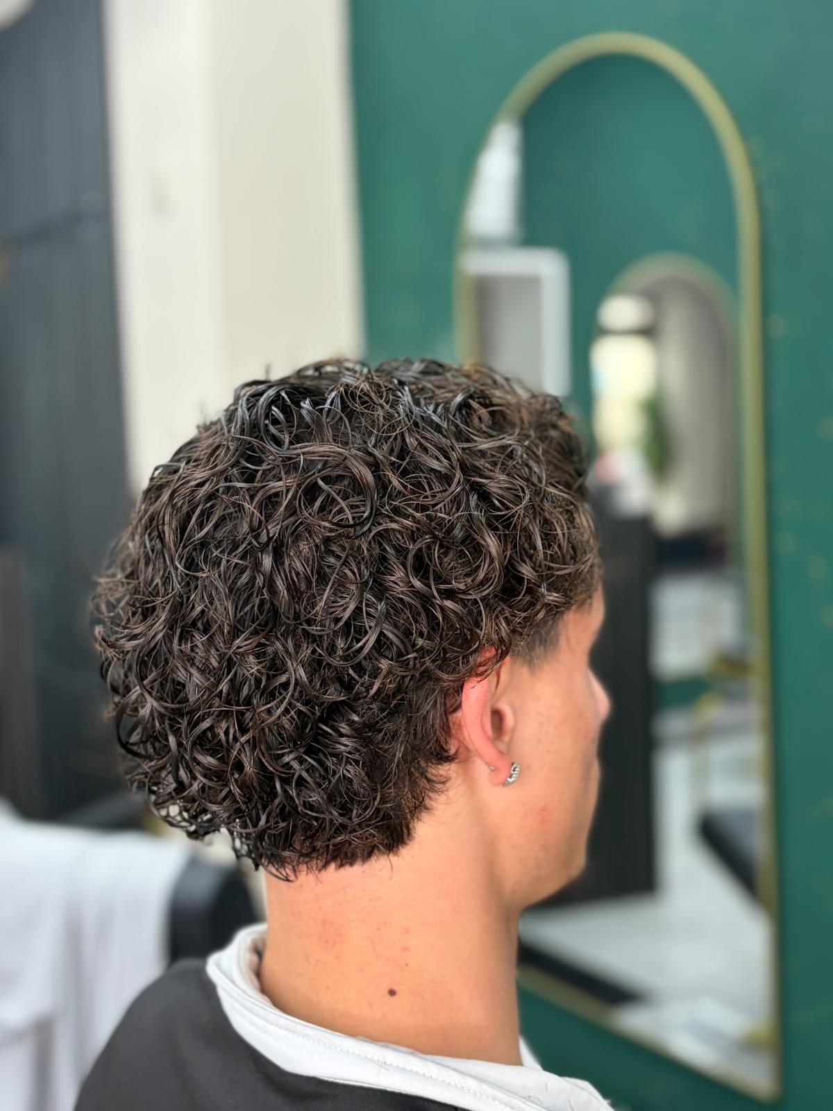 Männer Locken Perm – Hair Deluxe